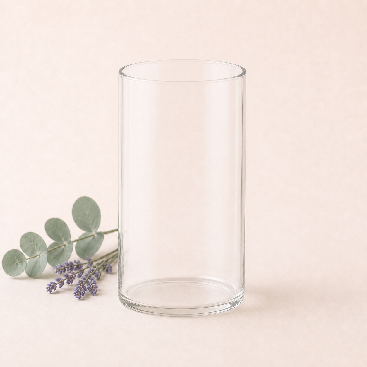 Elegant clear glass flower vase